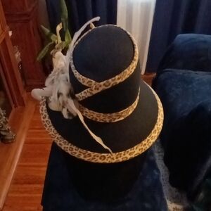 Leopard Trim Black Women's Hat